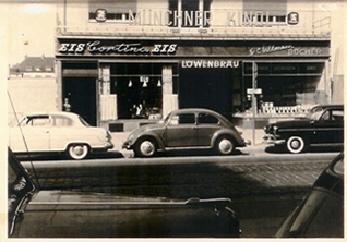 Eiscafe Cortina im Jahre 1955 in Mannheim